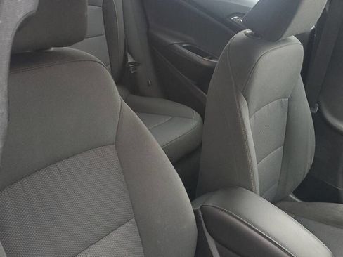 Used 2018 Chevrolet Cruze LS image 7