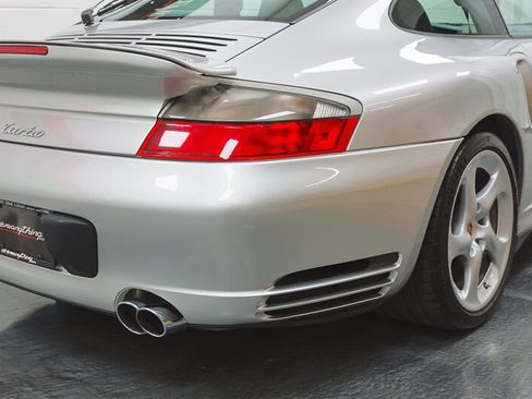 Used 2003 Porsche 911 Turbo AWD/4WD image 23