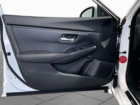 Used 2021 Nissan Sentra SV FWD image 20