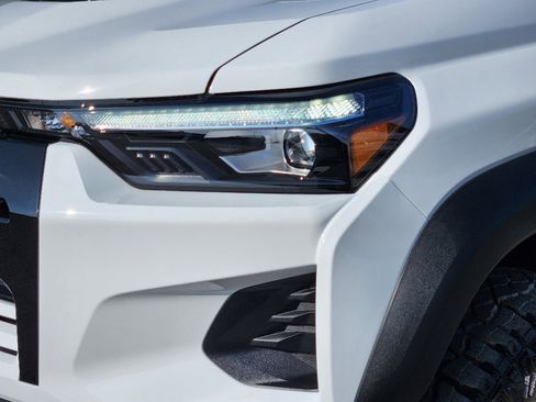 Used 2026 Chevrolet Colorado ZR2 w/ Technology Package image 8