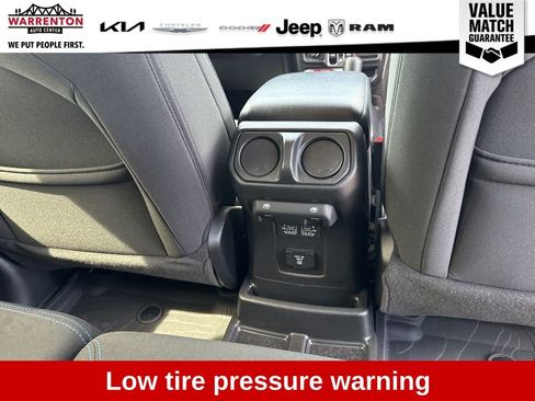 Used 2023 Jeep Wrangler Unlimited Rubicon 4xe w/ Cold Weather Group AWD/4WD image 10