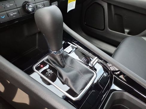 New 2026 Jeep Compass Latitude AWD/4WD image 33