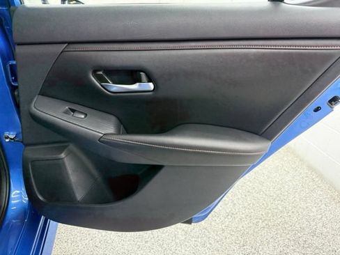 Used 2025 Nissan Sentra SR FWD image 19