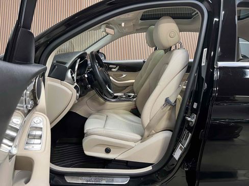 Used 2018 Mercedes-Benz GLC 300 4MATIC image 4