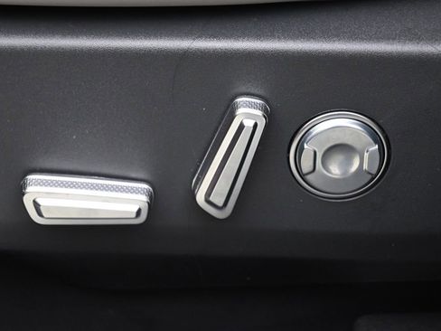 New 2026 Lincoln Nautilus Reserve AWD/4WD image 14