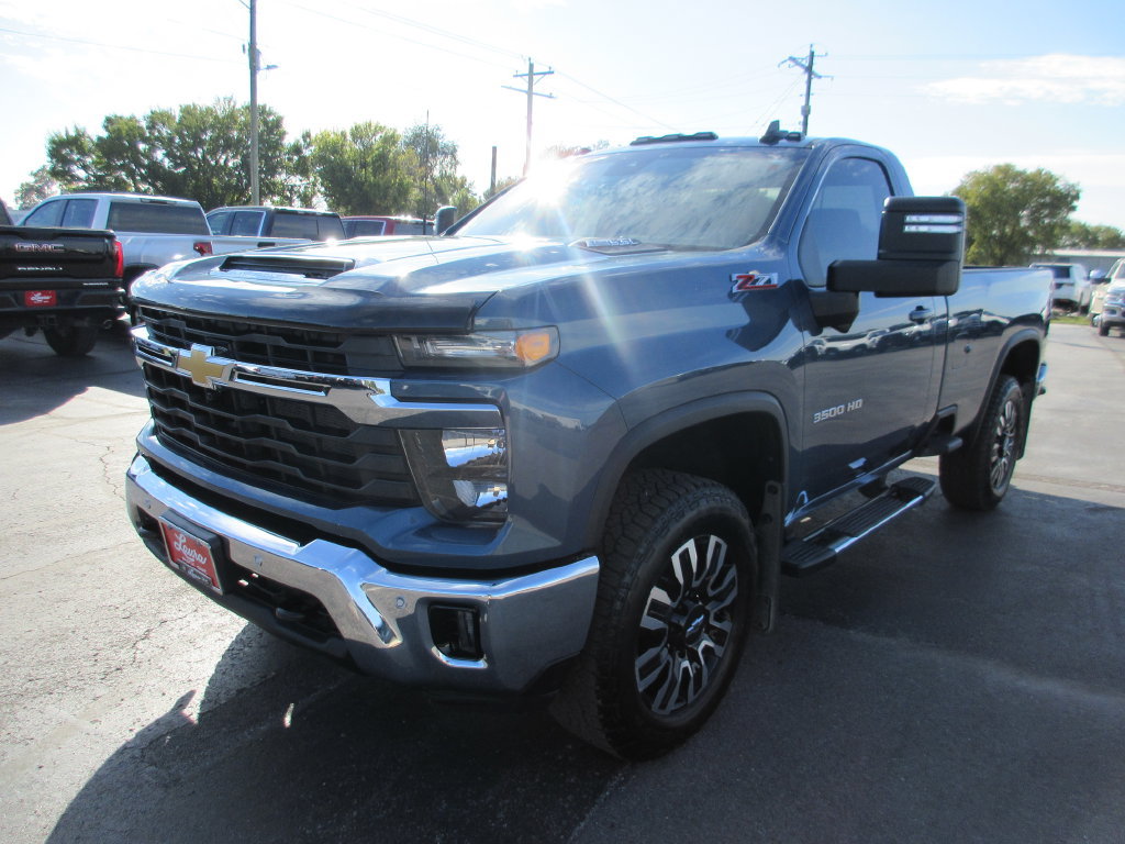 Certified 2025 Chevrolet Silverado 3500 LT AWD/4WD image 13