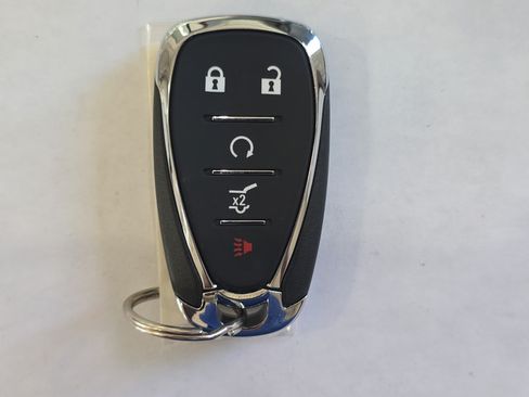 Used 2024 Chevrolet Equinox LT w/ LPO, Floor Liner Package FWD image 30
