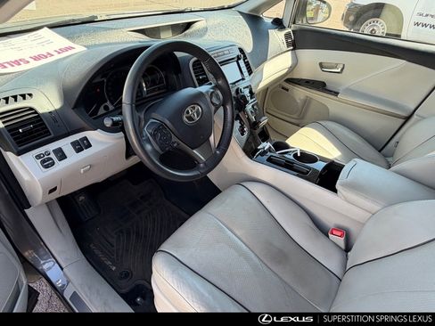 Used 2015 Toyota Venza Limited image 7