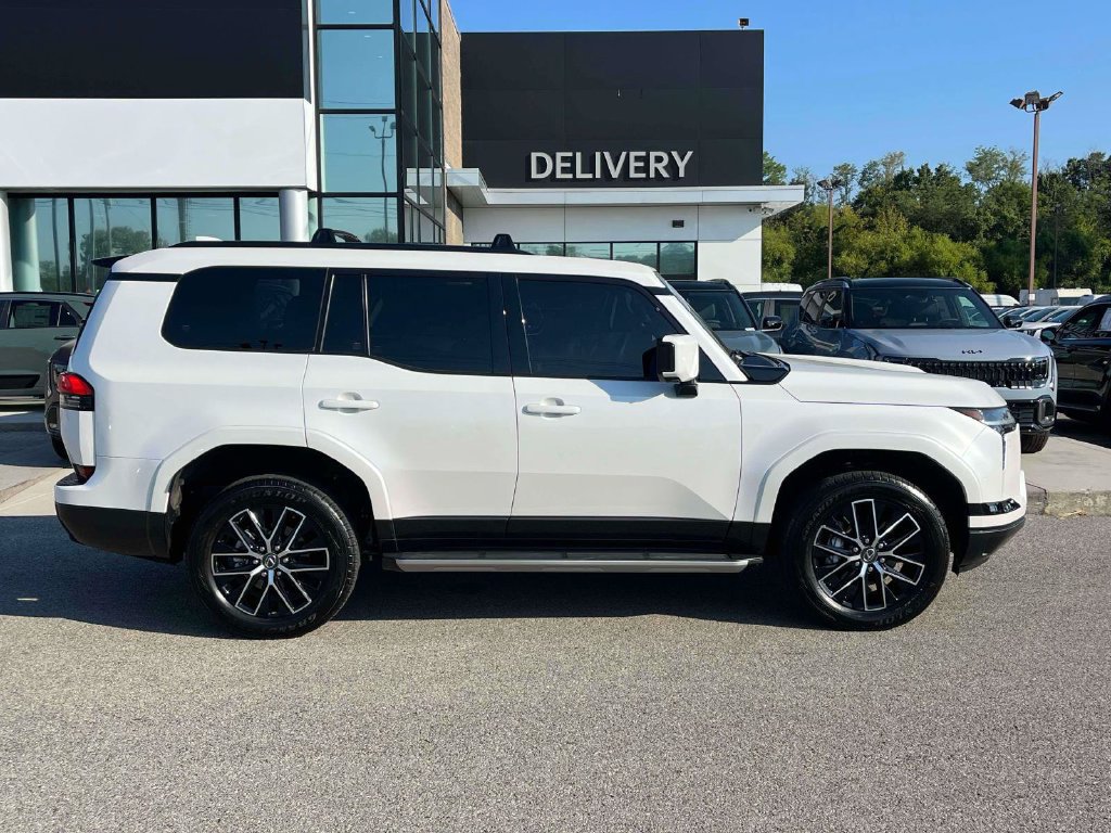 Used 2025 Lexus GX 550 w/ Cold Area Package AWD/4WD image 27