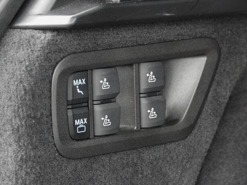 Certified 2025 BMW X7 xDrive40i AWD/4WD image 39