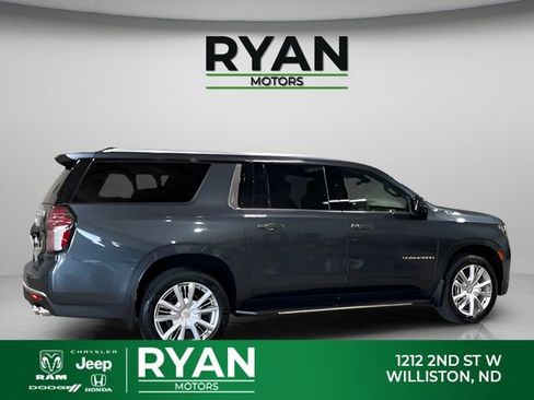 Used 2021 Chevrolet Suburban High Country w/ Max Trailering Package AWD/4WD image 2
