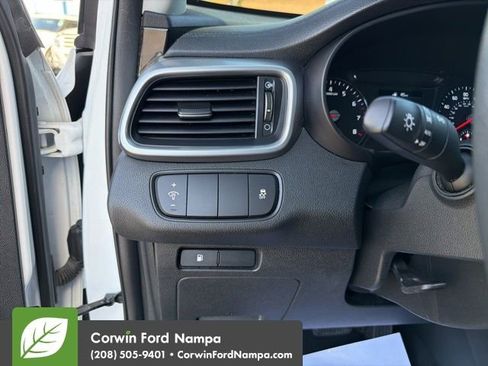 Used 2020 Kia Sorento L FWD image 14