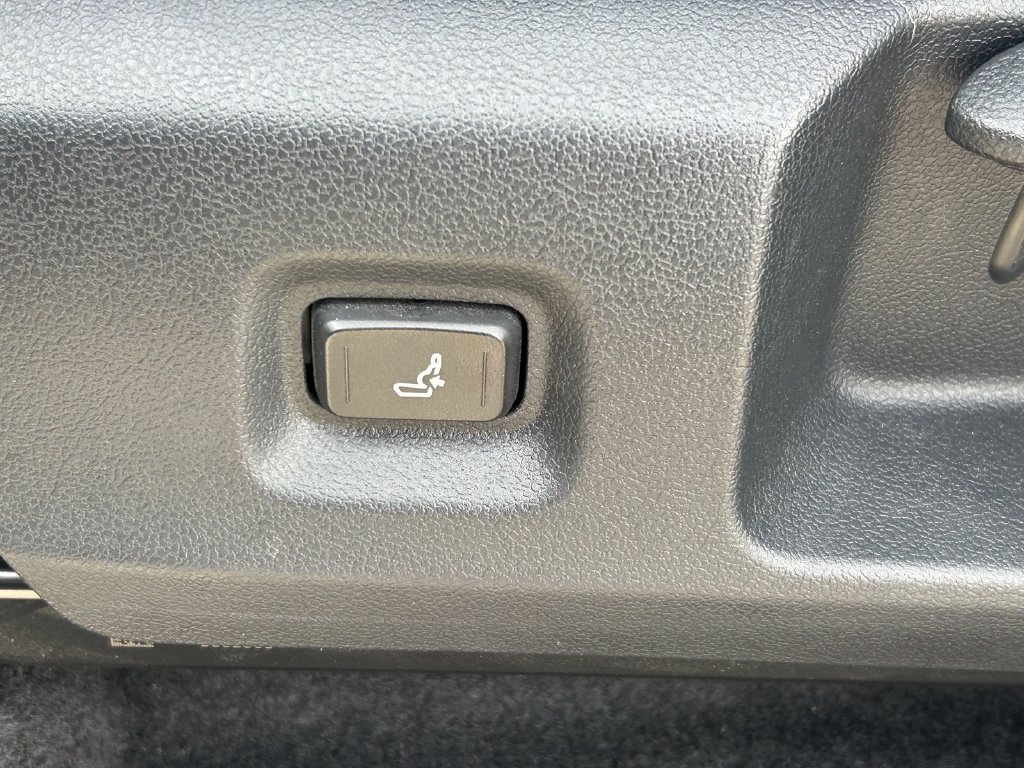 Certified 2026 Toyota Tacoma SR5 RWD image 23