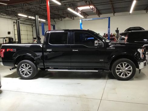 Used 2017 Ford F150 Lariat w/ Equipment Group 502A Luxury AWD/4WD image 4