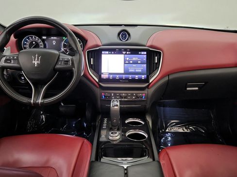 Used 2023 Maserati Ghibli Modena RWD image 21