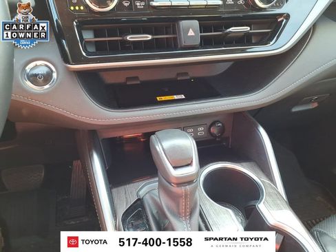 Used 2023 Toyota Highlander Platinum AWD/4WD image 21
