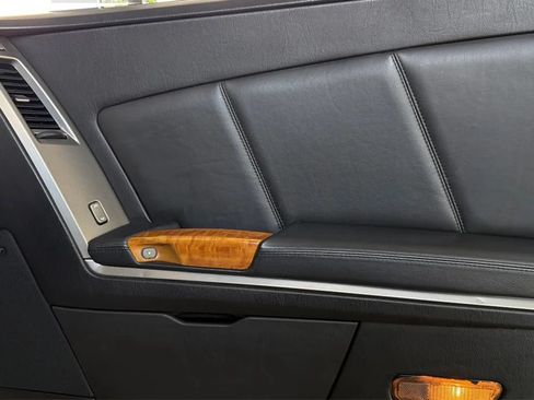 Used 2004 Cadillac XLR RWD image 39