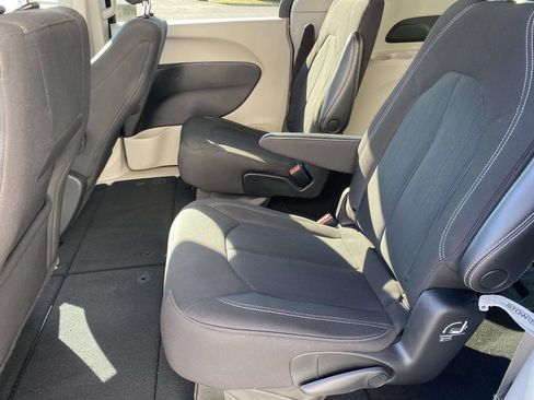 Used 2023 Chrysler Voyager LX FWD image 11