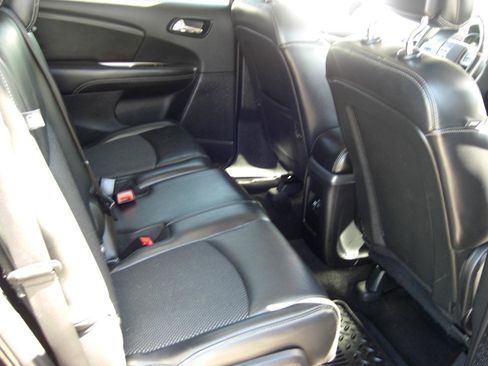 Used 2017 Dodge Journey Crossroad AWD/4WD image 19