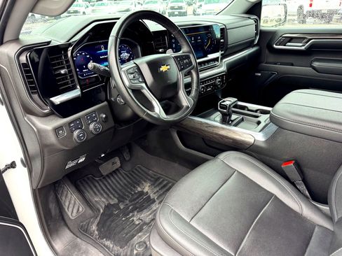Used 2023 Chevrolet Silverado 1500 LTZ w/ LTZ Convenience Package II AWD/4WD image 10
