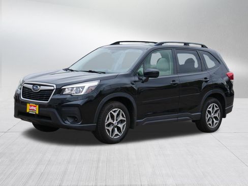 Used 2019 Subaru Forester Premium AWD/4WD image 3