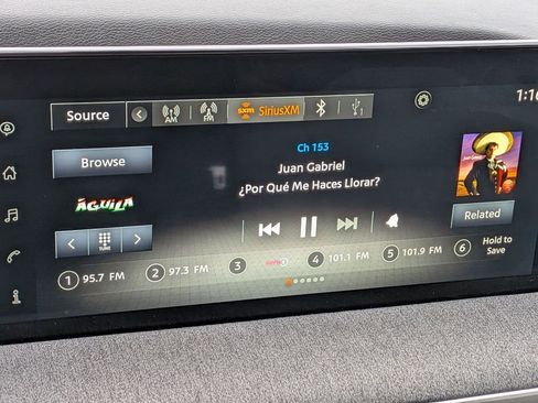 Used 2025 Nissan Kicks SV w/ SV Premium Package image 14