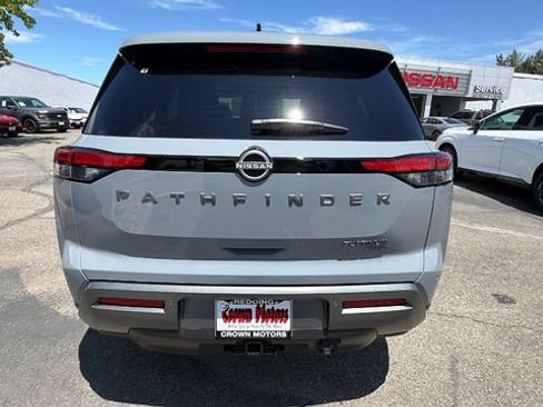 New 2026 Nissan Pathfinder Platinum AWD/4WD image 5