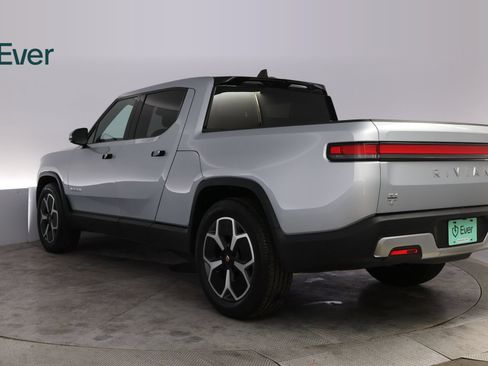 Used 2024 Rivian R1T Adventure AWD/4WD image 17