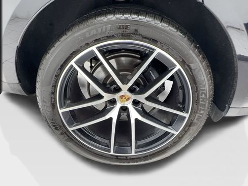 Used 2024 Porsche Macan Turbo AWD/4WD image 14