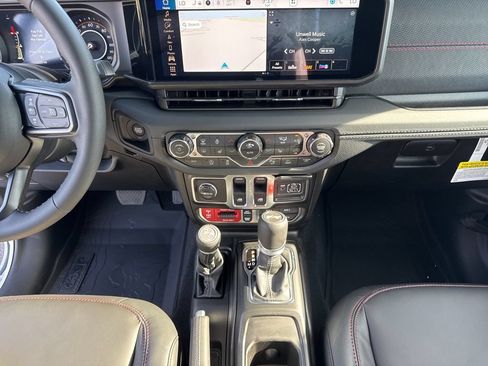 New 2026 Jeep Wrangler Rubicon AWD/4WD image 37