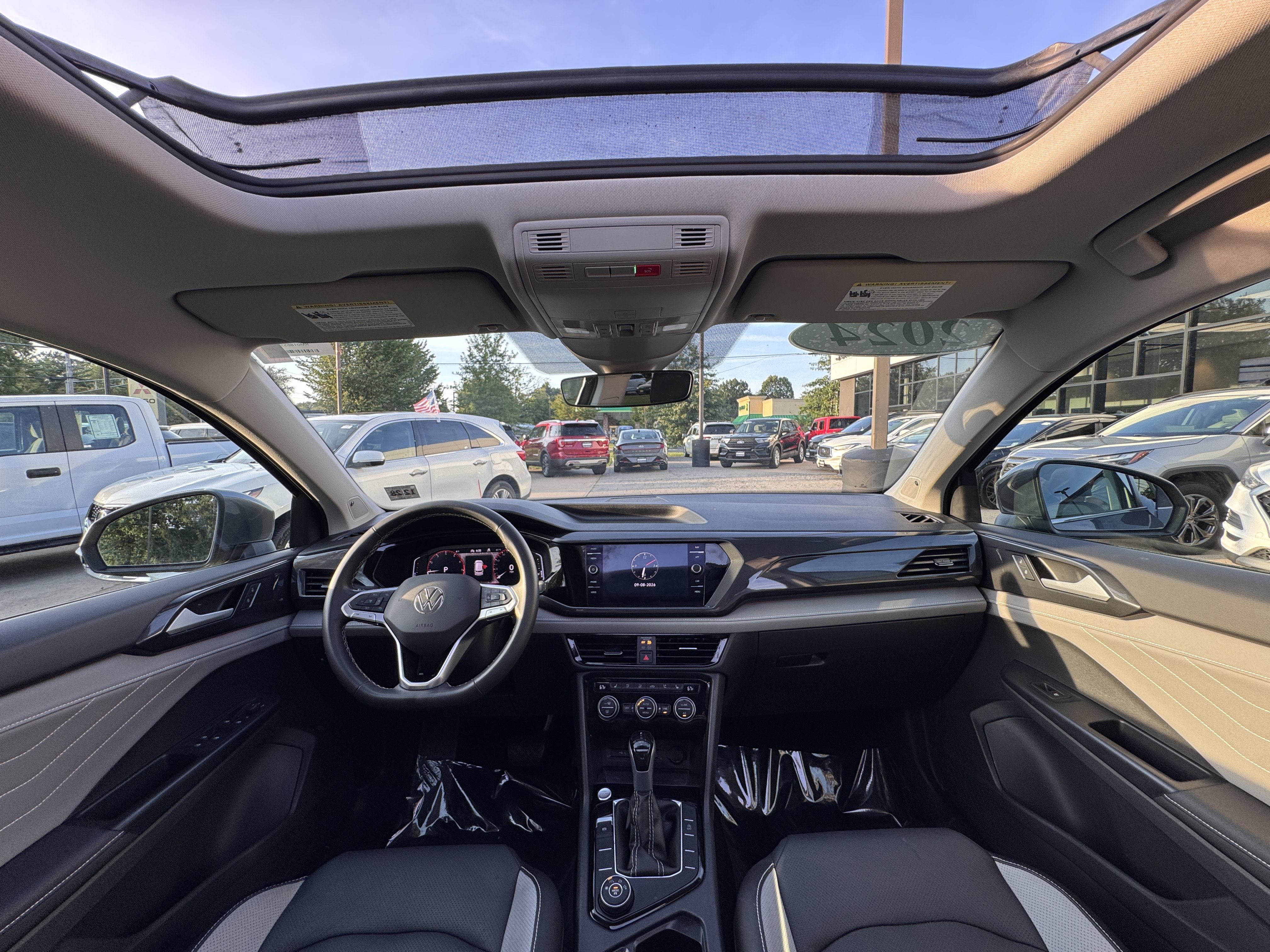 Used 2024 Volkswagen Taos SEL AWD/4WD image 19
