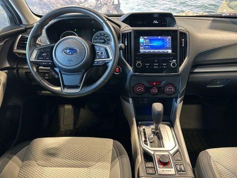 Used 2023 Subaru Forester Premium image 3