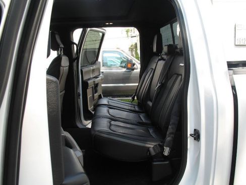 Used 2019 Ford F150 Platinum w/ Equipment Group 701A Luxury AWD/4WD image 31