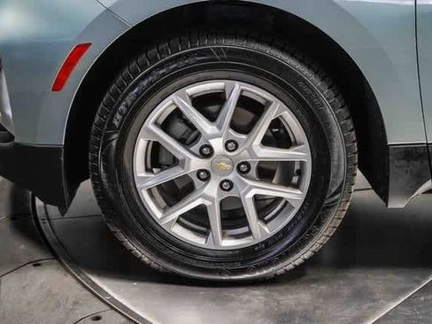 Used 2022 Chevrolet Equinox LT w/ LPO, Floor Liner Package image 9