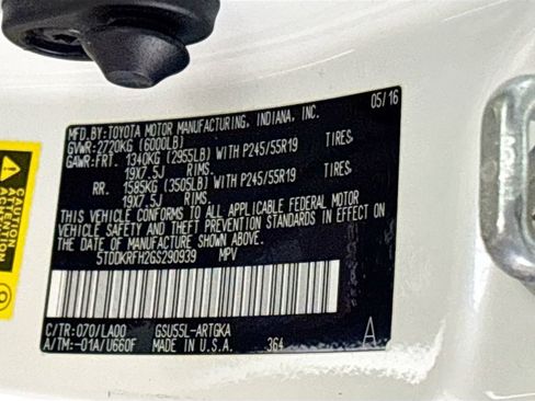 Used 2016 Toyota Highlander Limited Platinum image 26