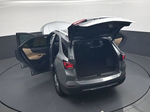 Used 2023 Chevrolet Equinox Premier FWD image 45