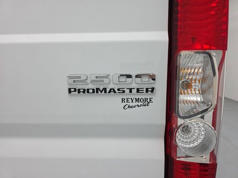 Used 2025 RAM ProMaster 2500 w/ Convenience Group FWD image 44