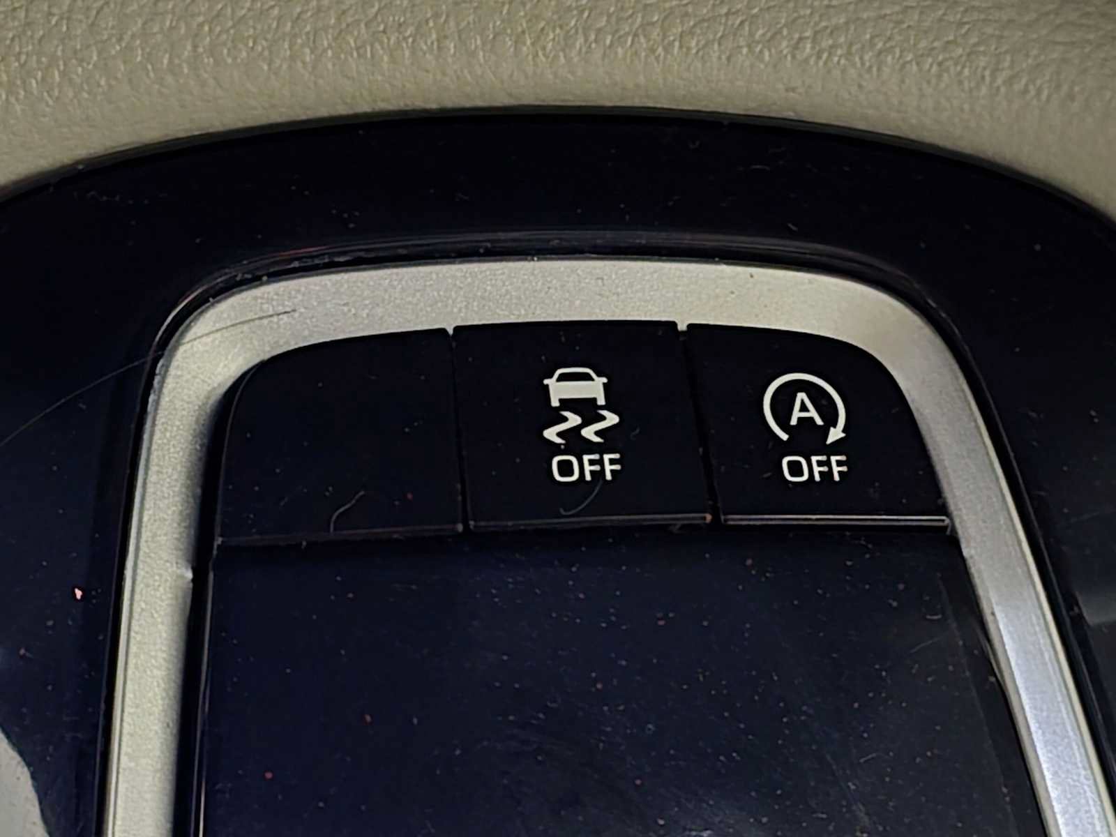 Certified 2024 Toyota Corolla Cross L AWD/4WD image 16