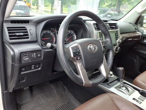 Used 2023 Toyota 4Runner Limited AWD/4WD image 9