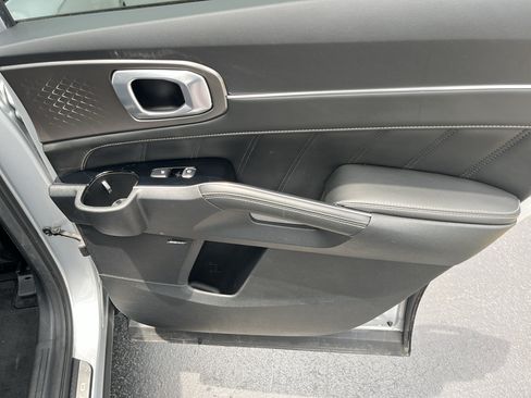 Used 2022 Kia Sorento SX FWD image 47