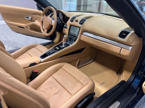 Used 2016 Porsche Boxster image 24