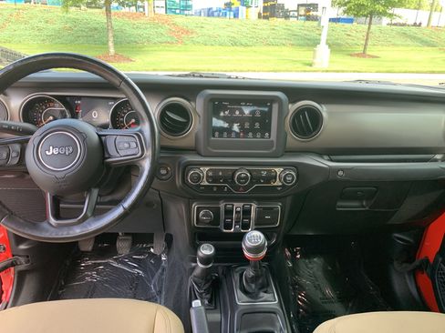 Used 2020 Jeep Gladiator Sport w/ Quick Order Package 23S AWD/4WD image 30