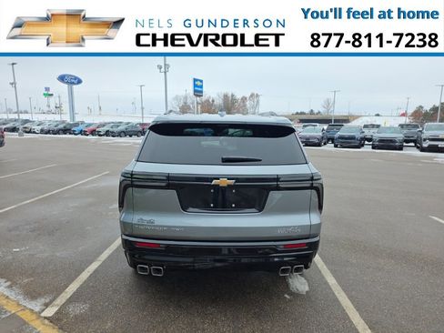 New 2026 Chevrolet Traverse High Country w/ LPO, Floor Liner Package AWD/4WD image 6
