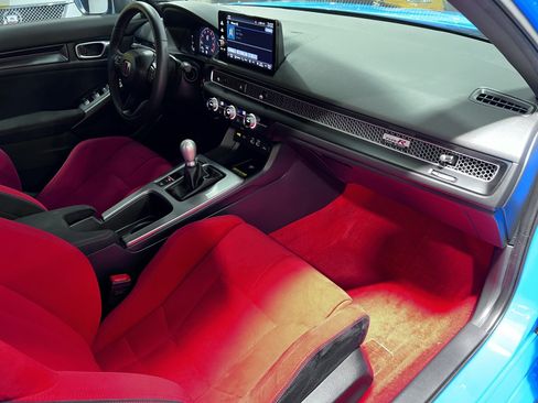 Used 2025 Honda Civic Type R image 15