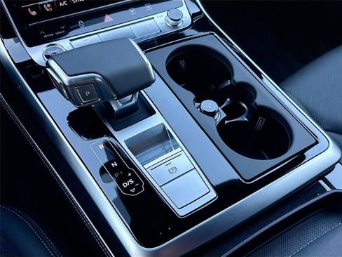 New 2026 Audi Q8 Premium Plus image 17
