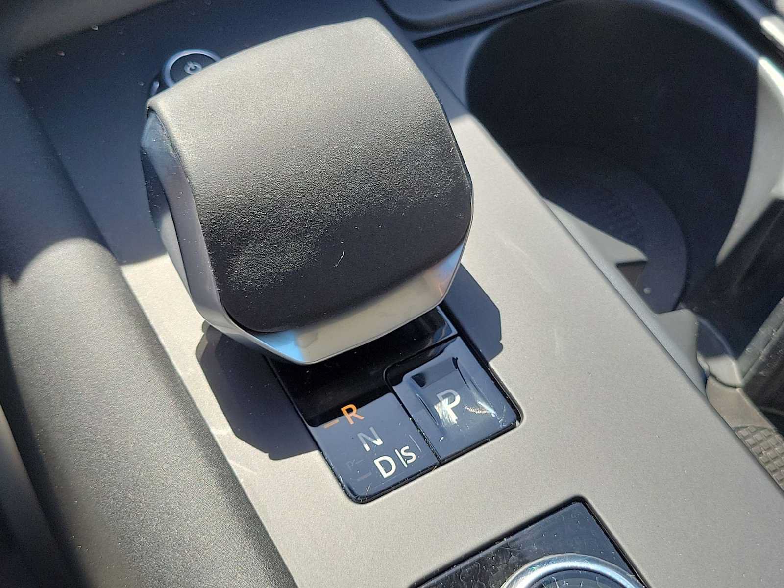 Used 2025 Land Rover Discovery S AWD/4WD image 28