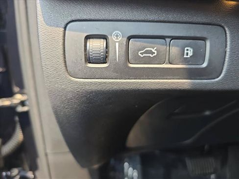Used 2017 Volvo XC90 T8 Inscription w/ Vision Package AWD/4WD image 23