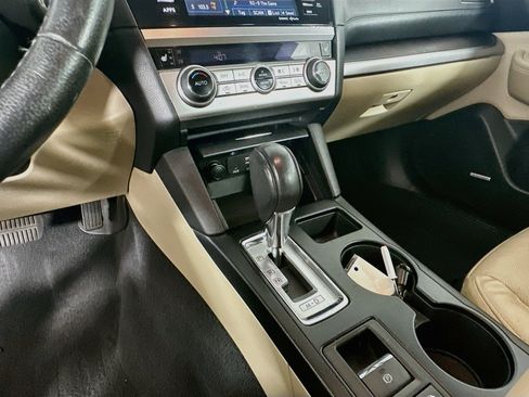 Used 2017 Subaru Outback 2.5i Limited AWD/4WD image 24