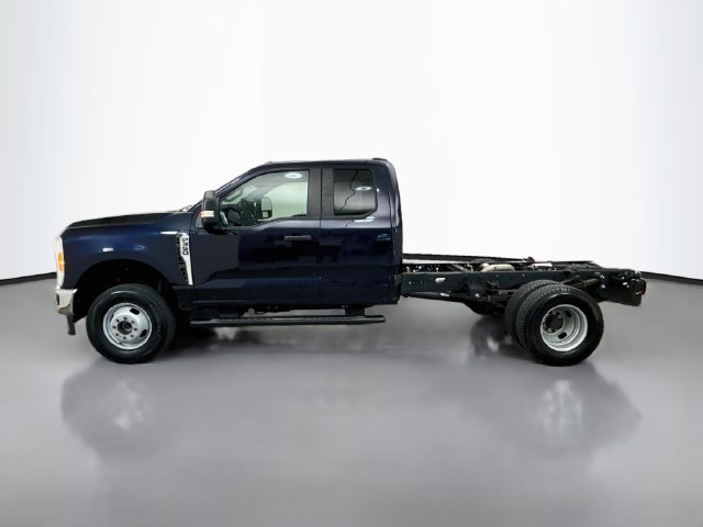 Used 2023 Ford F350 XL w/ XL Chrome Package AWD/4WD image 4