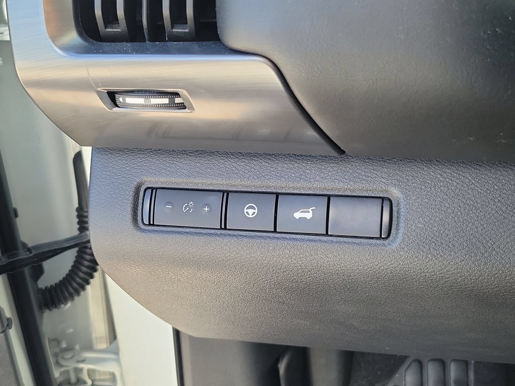 Certified 2023 Nissan Pathfinder SL w/ SL Premium Package FWD image 21